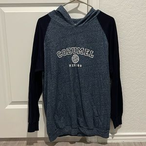 Men’s long sleeve hoodie t-shirt